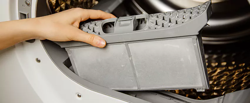 Signs Of A Clogged Dryer Lint Trap in Marco Island, Florida